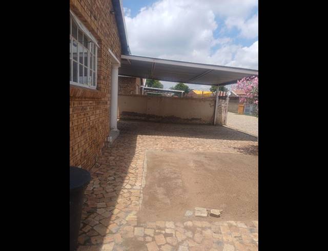 3 BEDROOM TOWNHOUSE FOR SALE IN WESTERGLOOR